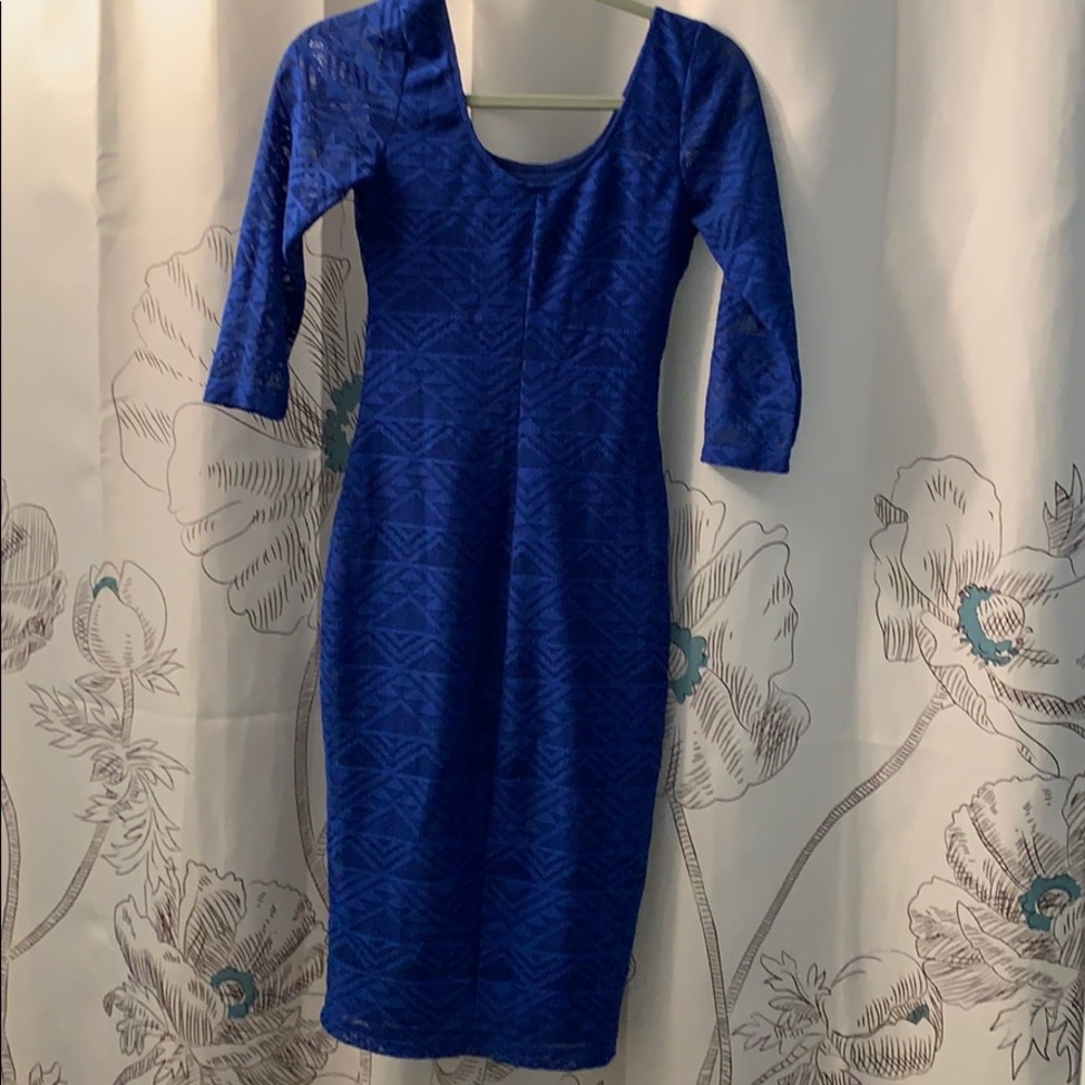 Dress - Picture 3 of 8